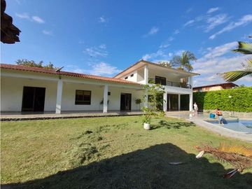 Belén - Hermosa casa campestre en conjunto cerrado en venta Palmira