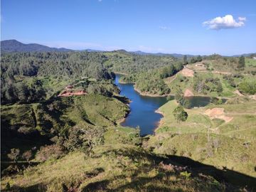 Finca en venta el Peñol Antioquia Parcelar 36,000 m2 el Marial.