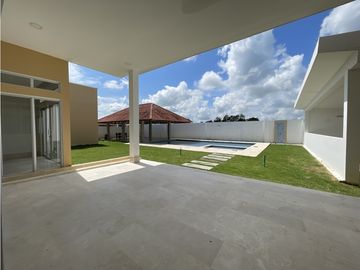 ESTRENA CASA EN UNO DE LOS MEJORES CONJUNTOS DE MONTERIA