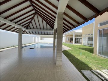 ESTRENA CASA EN UNO DE LOS MEJORES CONJUNTOS DE MONTERIA