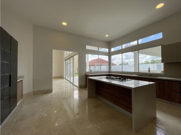 ESTRENA CASA EN UNO DE LOS MEJORES CONJUNTOS DE MONTERIA