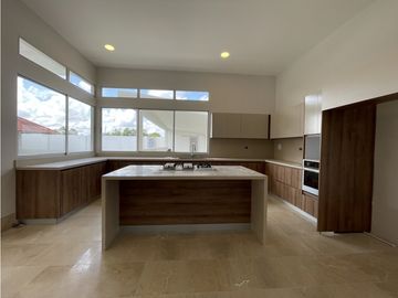 ESTRENA CASA EN UNO DE LOS MEJORES CONJUNTOS DE MONTERIA