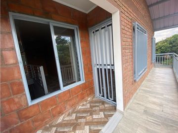 Se vende y / o permuta casa multifamiliar Tres pisos Zamorano Palmira