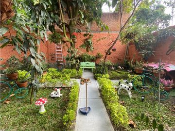 Se vende y / o permuta casa multifamiliar Tres pisos Zamorano Palmira