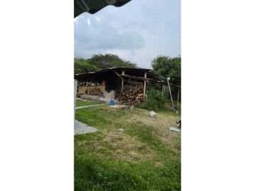 VENTA Casa Finca productiva con Dos lagos de pesca
