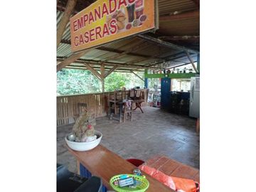 VENTA Casa Finca productiva con Dos lagos de pesca