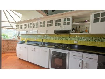Finca Con Casa Tradicional En Venta Guarne Antioquia