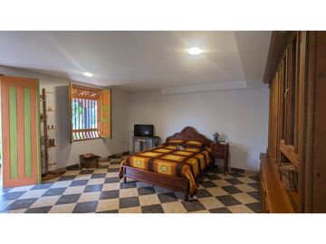 Finca Con Casa Tradicional En Venta Guarne Antioquia