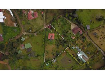 Finca Con Casa Tradicional En Venta Guarne Antioquia