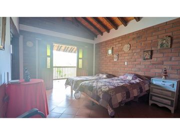 Finca Con Casa Tradicional En Venta Guarne Antioquia