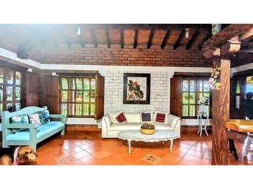 Finca Con Casa Tradicional En Venta Guarne Antioquia