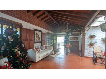 Finca Con Casa Tradicional En Venta Guarne Antioquia