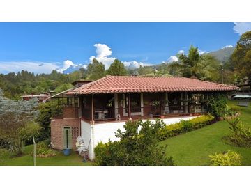 Finca Con Casa Tradicional En Venta Guarne Antioquia