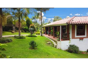 Finca Con Casa Tradicional En Venta Guarne Antioquia