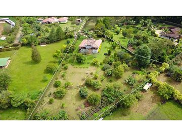 Finca Con Casa Tradicional En Venta Guarne Antioquia