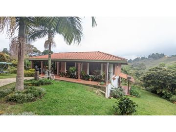 Finca Con Casa Tradicional En Venta Guarne Antioquia