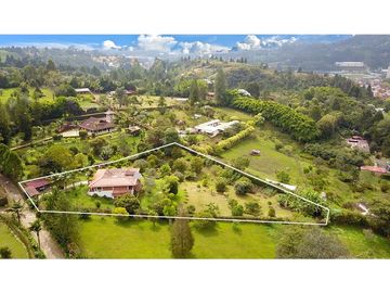 Finca Con Casa Tradicional En Venta Guarne Antioquia