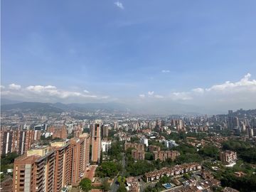Apartamento en El Poblado vía Linares