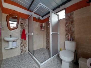 Casa campestre a puerta cerrada en venta / permuta - Tablones Palmira