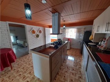 Casa campestre a puerta cerrada en venta / permuta - Tablones Palmira