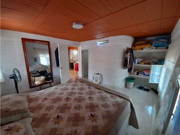 Casa campestre a puerta cerrada en venta / permuta - Tablones Palmira