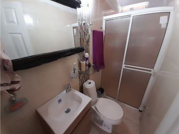 Casa campestre a puerta cerrada en venta / permuta - Tablones Palmira