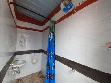 Casa campestre a puerta cerrada en venta / permuta - Tablones Palmira