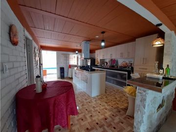 Casa campestre a puerta cerrada en venta / permuta - Tablones Palmira