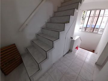 Casa de tres pisos en venta Barrio Palmeras de Marsella Palmira Valle