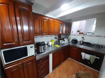 Casa de tres pisos en venta Barrio Palmeras de Marsella Palmira Valle