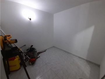 Casa de tres pisos en venta Barrio Palmeras de Marsella Palmira Valle