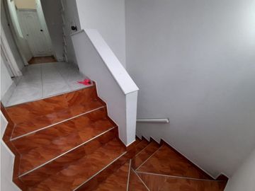 Casa de tres pisos en venta Barrio Palmeras de Marsella Palmira Valle