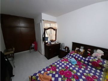 Casa de tres pisos en venta Barrio Palmeras de Marsella Palmira Valle