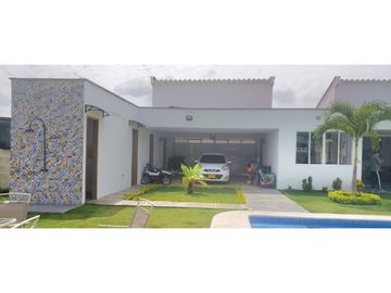 Se vende espectacular casa campestre en condominio Rozo Valle Colombia