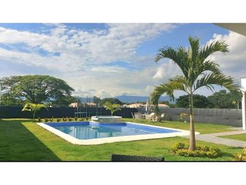 Se vende espectacular casa campestre en condominio Rozo Valle Colombia