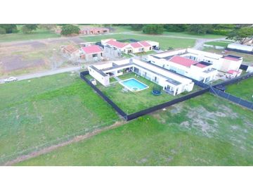 Se vende espectacular casa campestre en condominio Rozo Valle Colombia