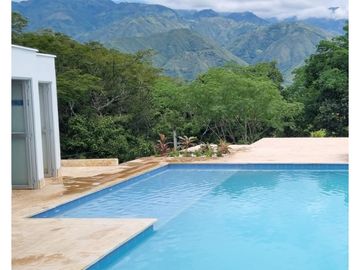 Casa en venta con piscina en San Jerónimo