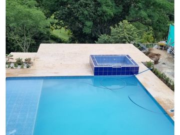Casa en venta con piscina en San Jerónimo