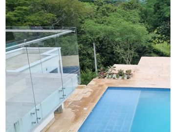 Casa en venta con piscina en San Jerónimo