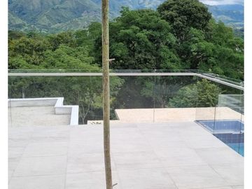 Casa en venta con piscina en San Jerónimo