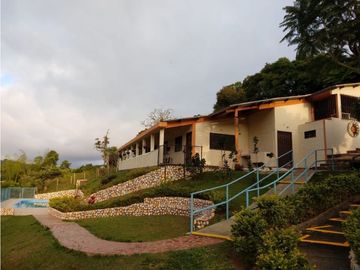 VENTA DE FINCA CAMPESTRE DE 10.500 M2 EN LA CUMBRE VALLE DEL CAUCA