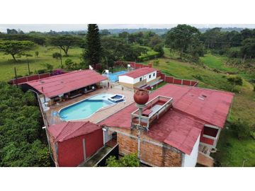 SE VENDE CASA CAMPESTRE - VIA PUEBLO TAPAO