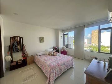 VENDO EN CARTAGENA CASA EN BARCELONA DE INDIAS SECTOR GAUDI
