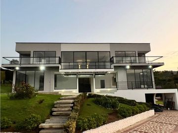 Lago Calima - Finca en parcelación en venta