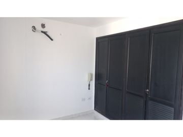 En venta apartamento de 2 alcobas sin muebles en Bavaria-02