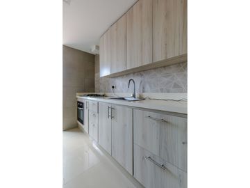 SE VENDE APARTAMENTO EN LA ZONA DE ALTOS DE RIOMAR