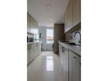 SE VENDE APARTAMENTO EN LA ZONA DE ALTOS DE RIOMAR