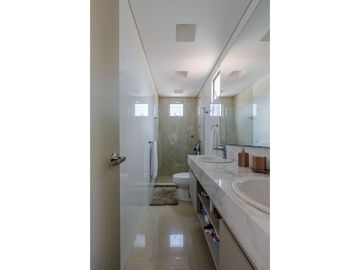 SE VENDE APARTAMENTO EN LA ZONA DE ALTOS DE RIOMAR