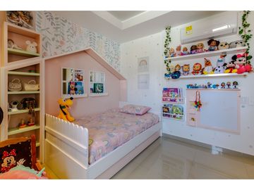 SE VENDE APARTAMENTO EN LA ZONA DE ALTOS DE RIOMAR