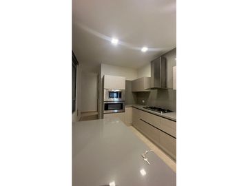 SE VENDE APARTAMENTO EN EL GOLF